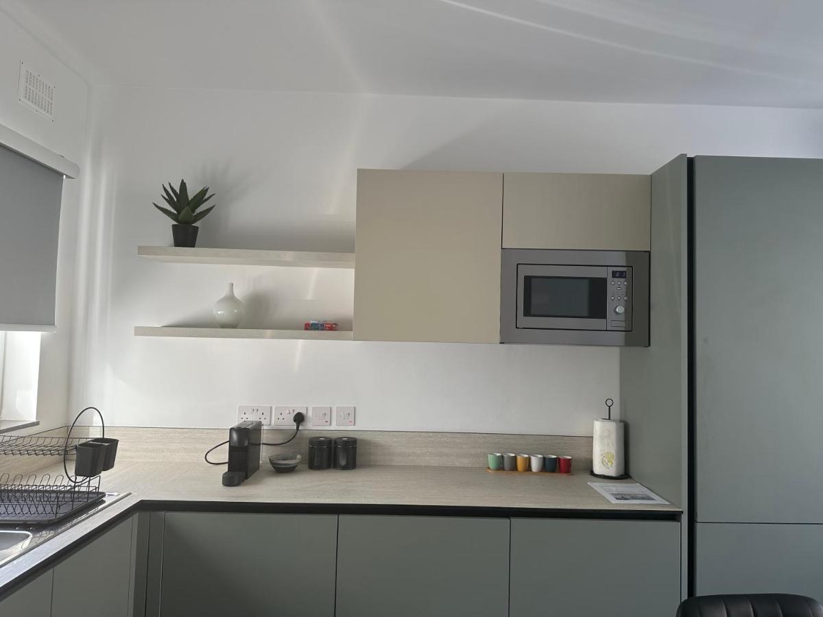2 Bedroom Penthouse Apartment *