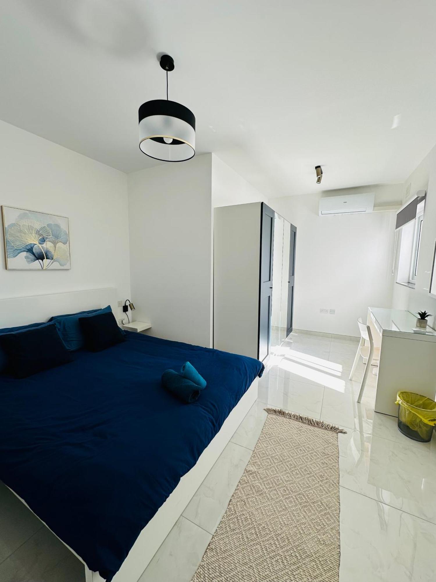 2 Bedroom Penthouse * Sliema